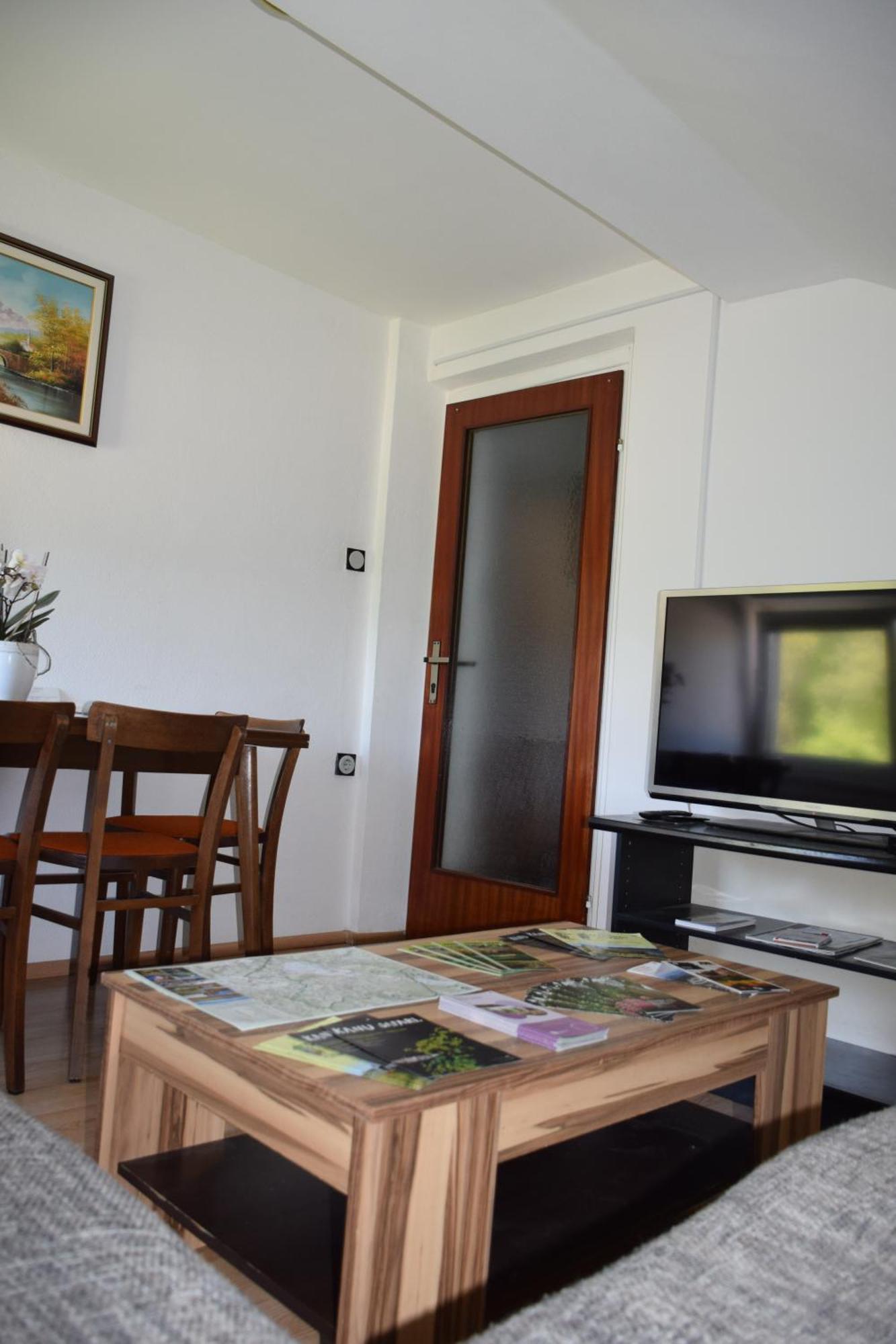 Begunje pri Cerknici Apartma Narava חדר תמונה