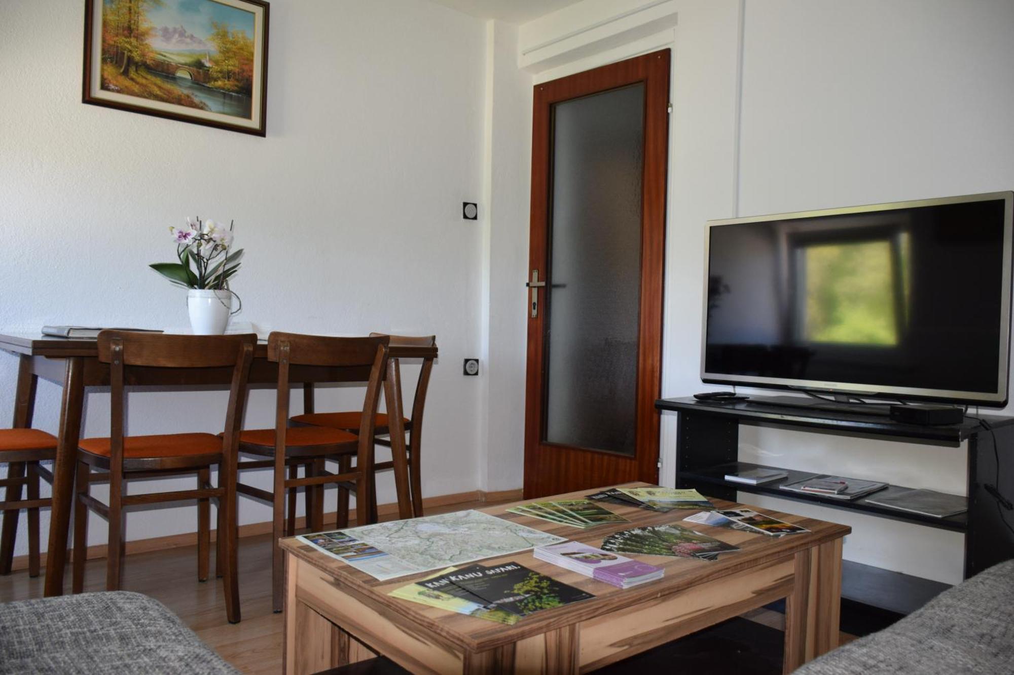 Begunje pri Cerknici Apartma Narava חדר תמונה